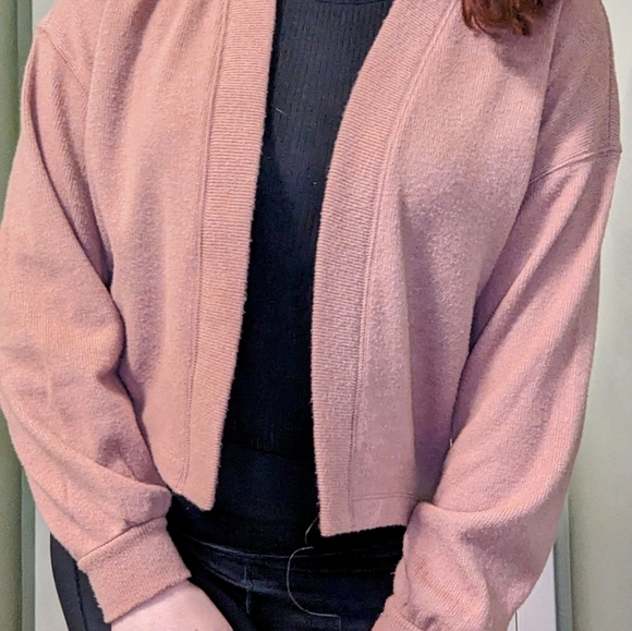 Abercrombie & Fitch Soft Collection Cozy Cropped Cardigan in Cedarwood |… - Picture 4 of 7